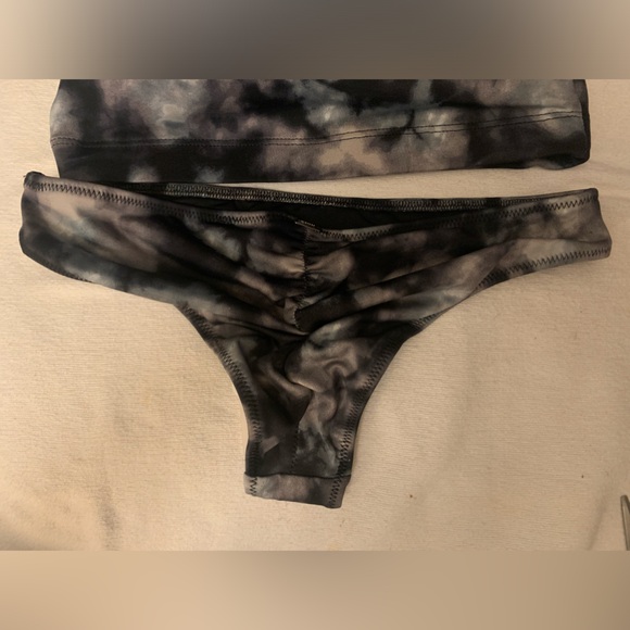 Victoria’s Secret Pink Active bikini/swim - Picture 4 of 8